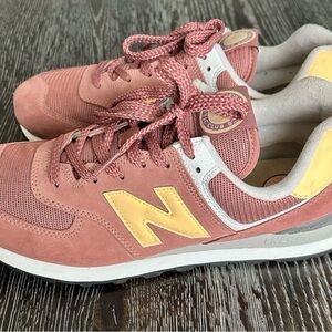 New Balance Women 574 V2 Classic Sneaker Shoes Astral Glow 10 B Medium